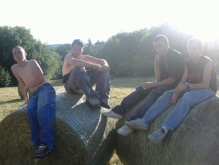 nathan,moi,gabi(gizmo mdr),matthieu(pose caca mdr)